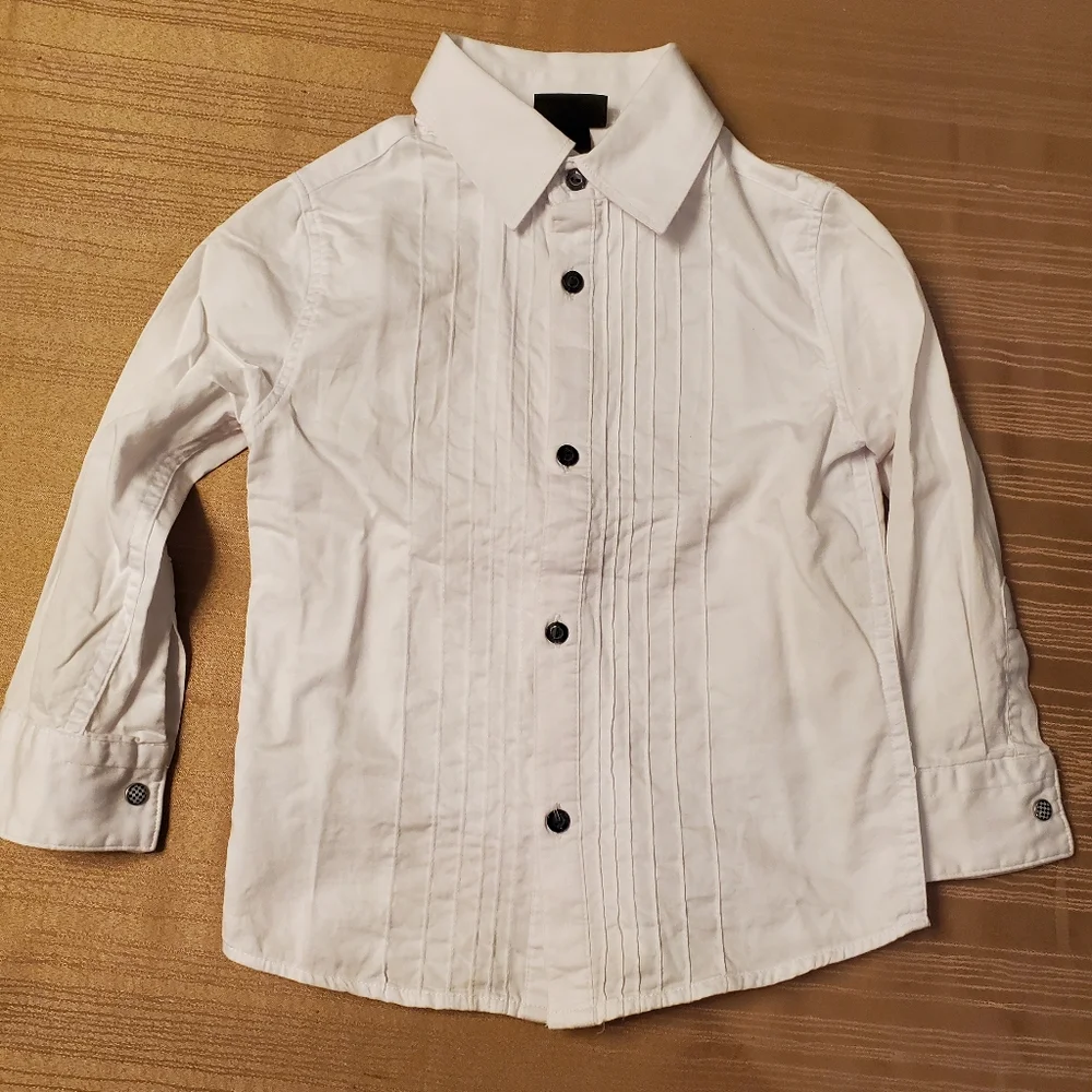 Two 3T button down shirts - Picture 4 of 5